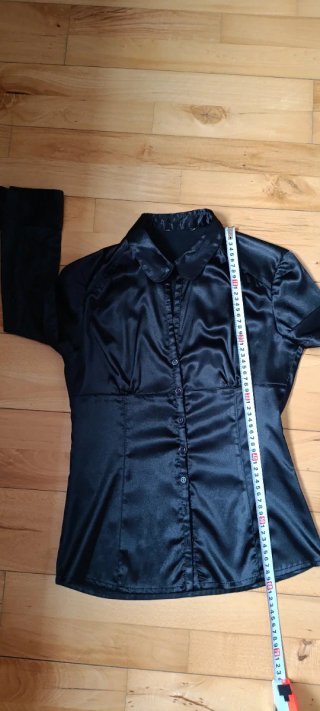 Camisa de satén negra