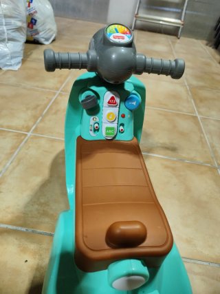 Moto de juguete infantil