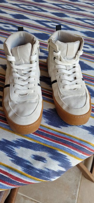 Zapatillas deportivas caña alta blancas