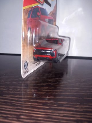 Matchbox 2023 Chevy Tahoe Z71 Rojo