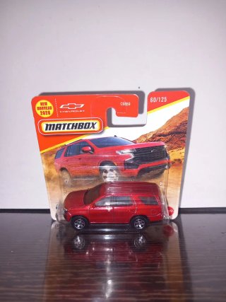 Matchbox 2023 Chevy Tahoe Z71 Rojo