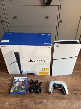 PS5 Slim 1TB + FC 26 + Mando