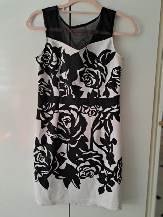 Vestido Negro y Blanco Flores