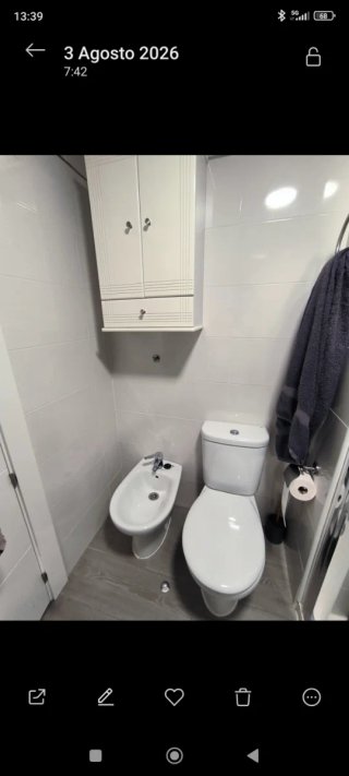 Armario de baño blanco