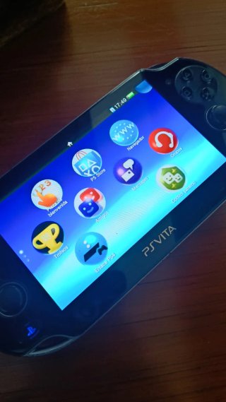 PS Vita + FIFA 14 + Scheda Memoria