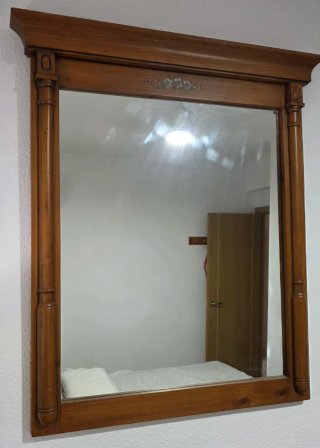 Dormitorio de madera maciza