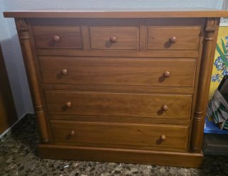 Dormitorio de madera maciza
