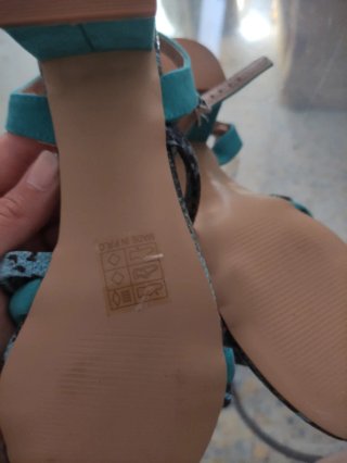 Sandalias Dospies Nuevas. Turquesa Talla 41