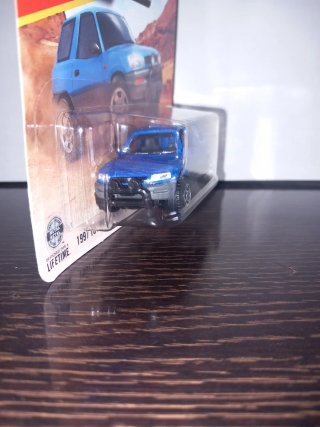 Matchbox 1997 Toyota RAV4 Off Road
