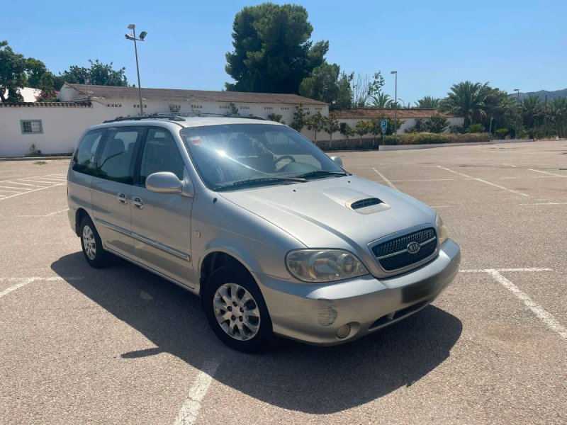 KIA Carnival 2007 - foto 1