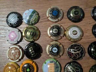 Lote 111 Chapas Cava Sin Repetir
