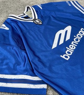 Camiseta Balenciaga Azul en S o M