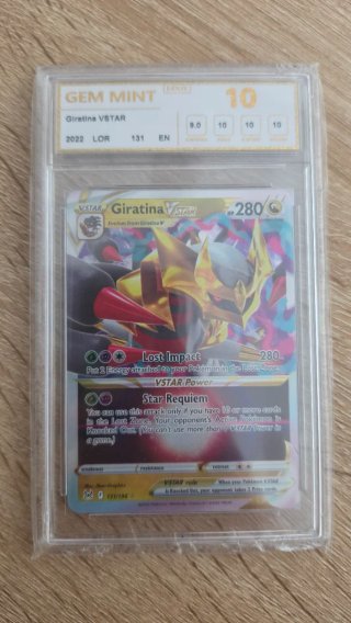 Carta Pokémon Giratina VSTAR 131/196 LOR