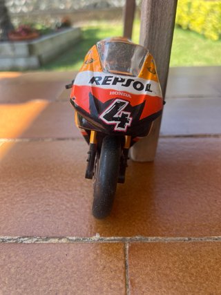 Maqueta Moto GP Honda 2010