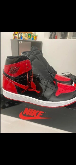 Jordan 1 Retro High OG Talla 38 Negro Rojo