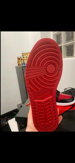 Jordan 1 Retro High OG Talla 38 Negro Rojo