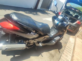 Yamaha XMAX Negra