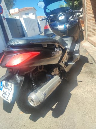 Yamaha XMAX Negra