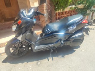 Yamaha XMAX Negra