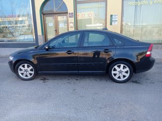 Volvo S40 2025