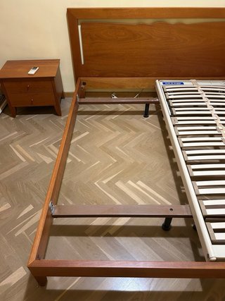 Estructura cama, cabecero y mesas de noche