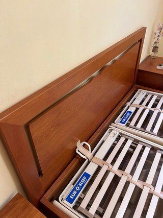 Estructura cama, cabecero y mesas de noche
