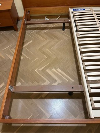 Estructura cama, cabecero y mesas de noche