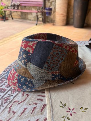 Gorro estilo fedora patchwork