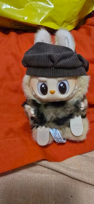 Labubu v2