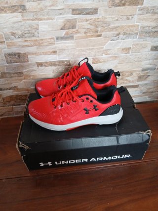 Zapatillas Under Armour Rojas y Negras