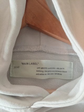 Off-White 2 jerseys blanco y rosa