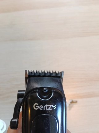 Tagliacapelli Gertzy nero