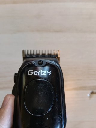 Tagliacapelli Gertzy nero