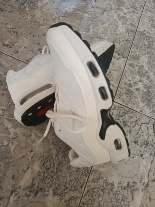 Zapatillas Nike Air Max Blancas y Negras