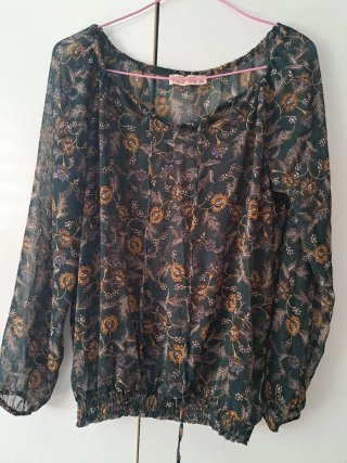 Blusa gasa floral verde