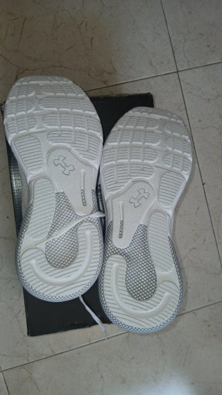 Zapatillas Under Armour HOVR Turbulence 2 T40.