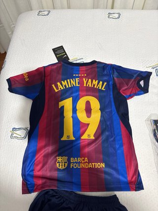 Equipación FC Barcelona Infantil .Talla 22