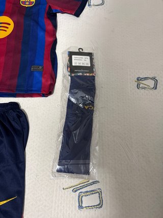 Equipación FC Barcelona Infantil .Talla 22