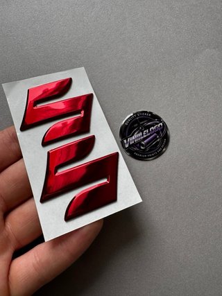 2 EMBLEMAS SUZUKI MOTO HAYABUSA GSX-R LOGO ROJO