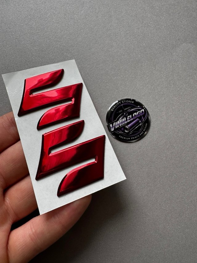 2 EMBLEMAS SUZUKI MOTO HAYABUSA GSX-R LOGO ROJO