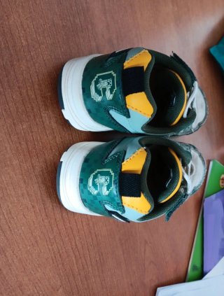 Deportivos niño Zara Minecraft Talla 31