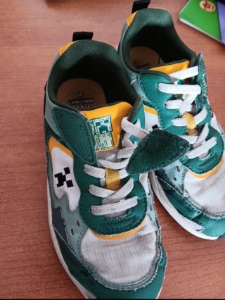 Deportivos niño Zara Minecraft Talla 31