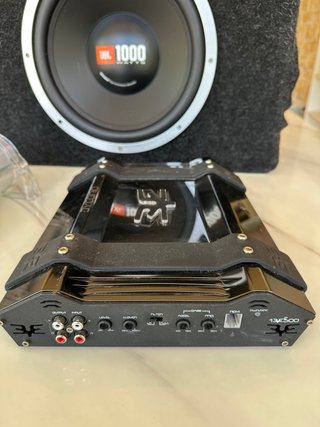 Subwoofer JBL 1000W con Amplificador y Capacitor