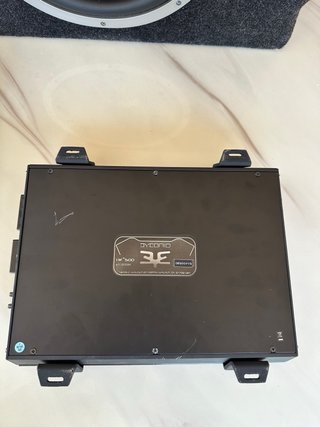Subwoofer JBL 1000W con Amplificador y Capacitor