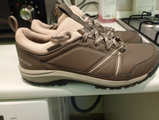 Zapatillas Quechua Marrones y Beige