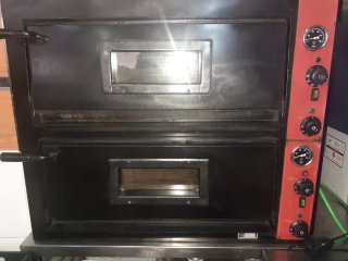 Horno de pizza y amasadora profesional