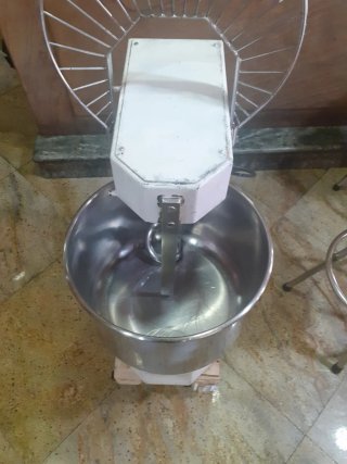 Horno de pizza y amasadora profesional