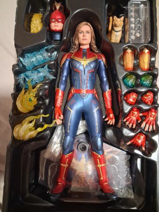 Hot Toys Capitana Marvel MMS522 1/6 Deluxe
