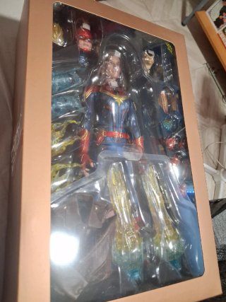 Hot Toys Capitana Marvel MMS522 1/6 Deluxe