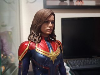 Hot Toys Capitana Marvel